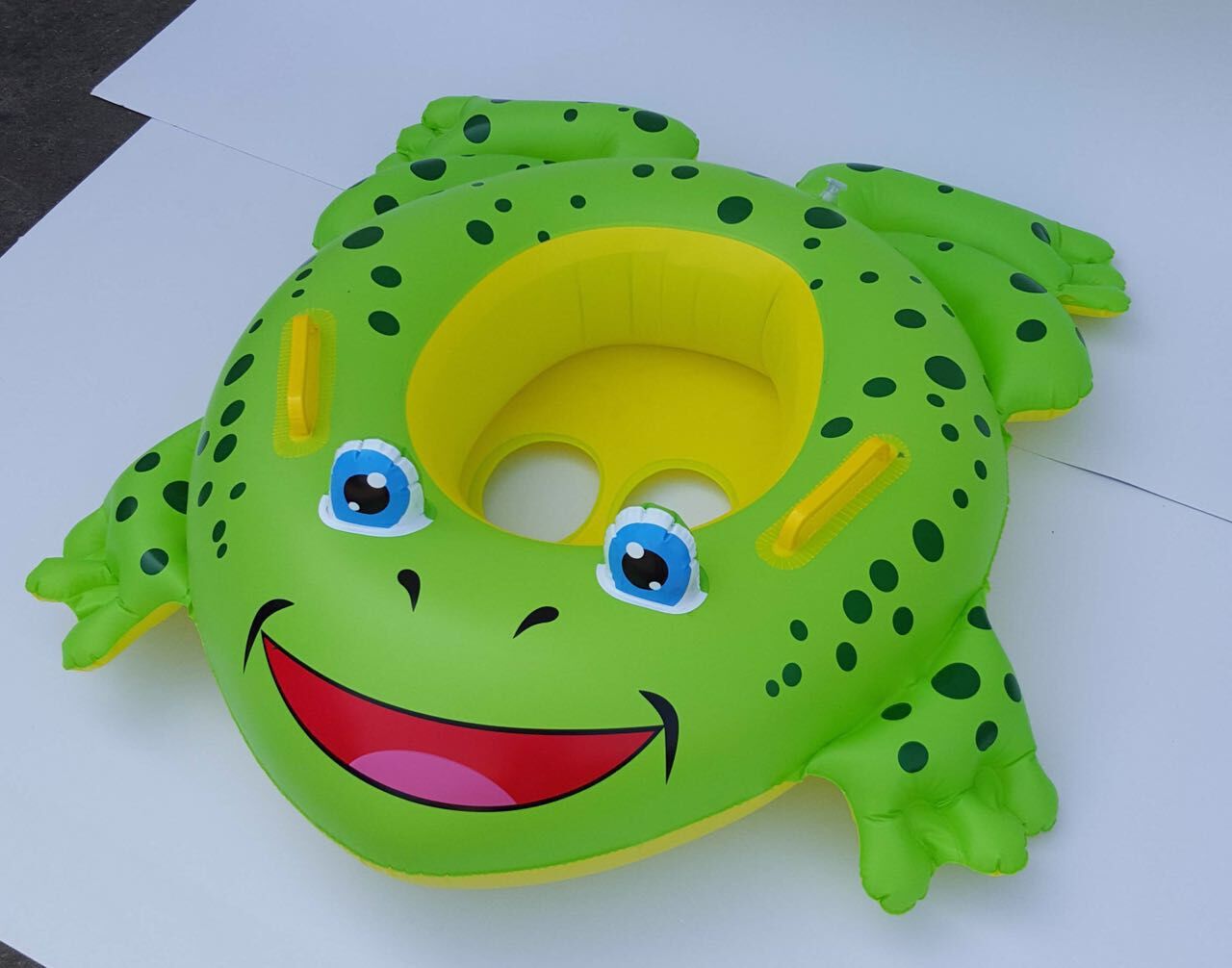 新款充气鳄鱼坐圈 鳄鱼艇