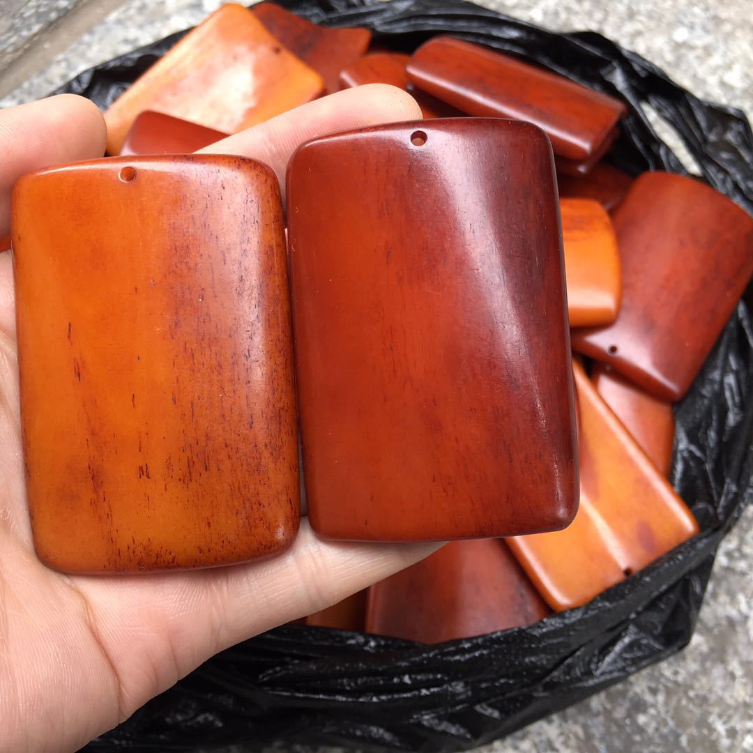 厂家供应做旧牛骨无事牌 牛骨牌吊坠 牛骨无事牌