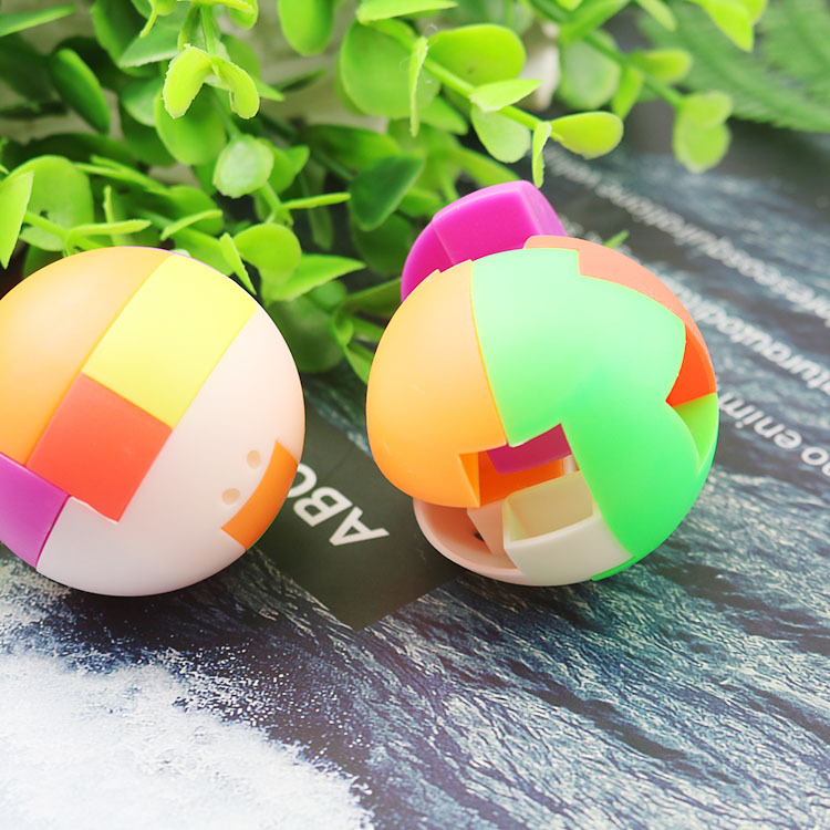 创意儿童节小礼品学生奖品智力拼装球迷你积木玩具怀旧组装魔方球