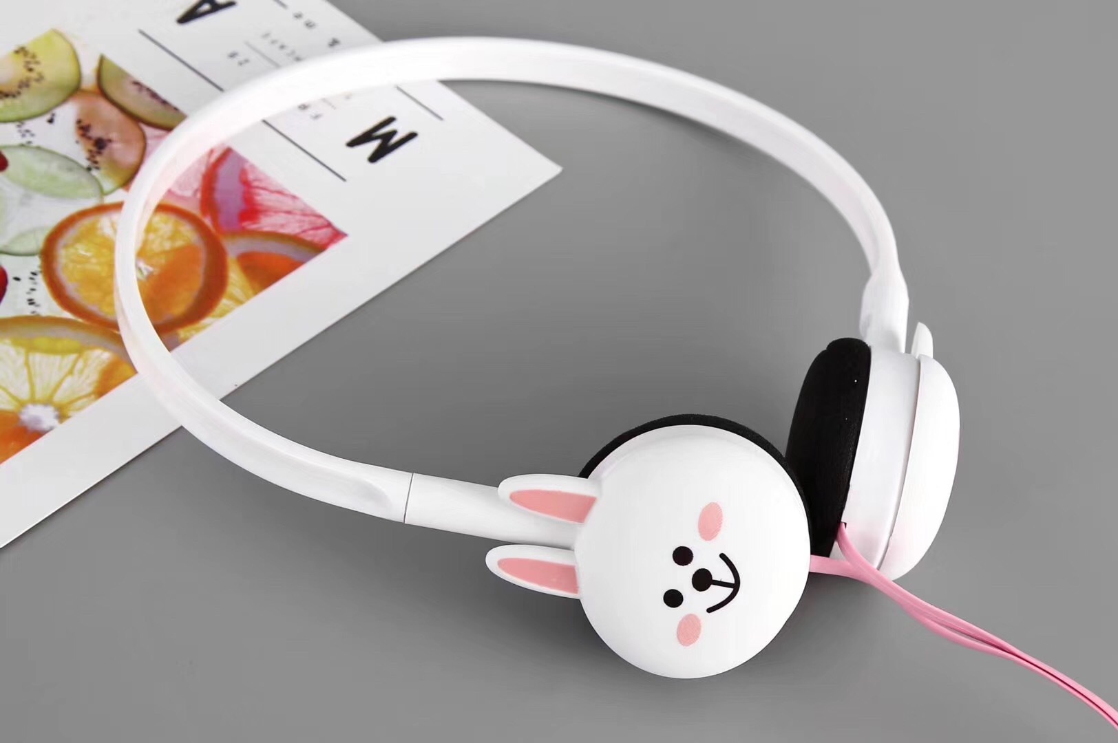 kn-200可爱卡通动物型图案耳挂式耳机运动线控语音通话耳机批发