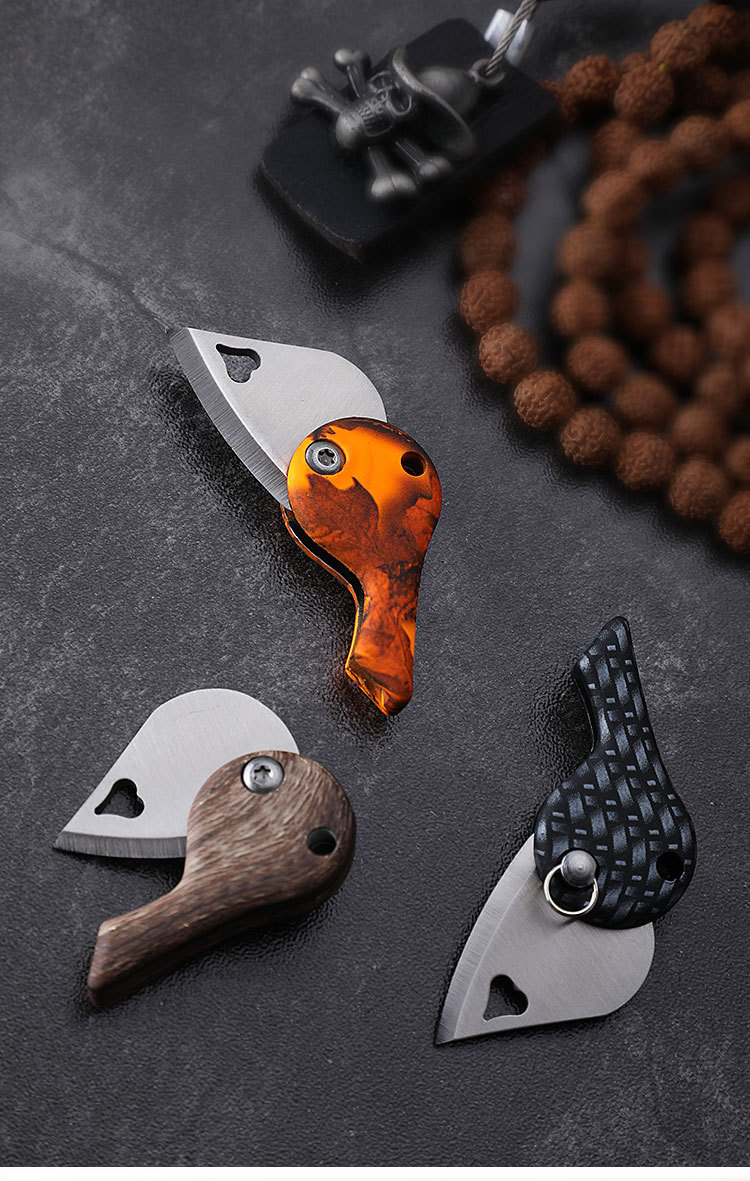 创意心型迷你小刀户外edc工具钥匙刀袖珍折叠刀随身挂扣口袋刀