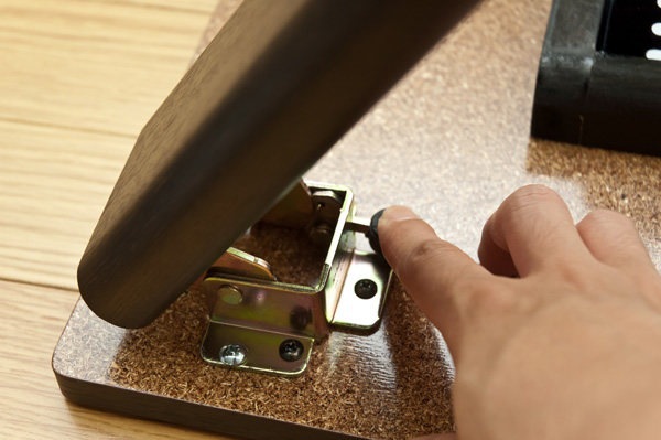 厂家直销90度自锁折叠铰链合页桌椅板凳折叠五金配件钢木家具合页