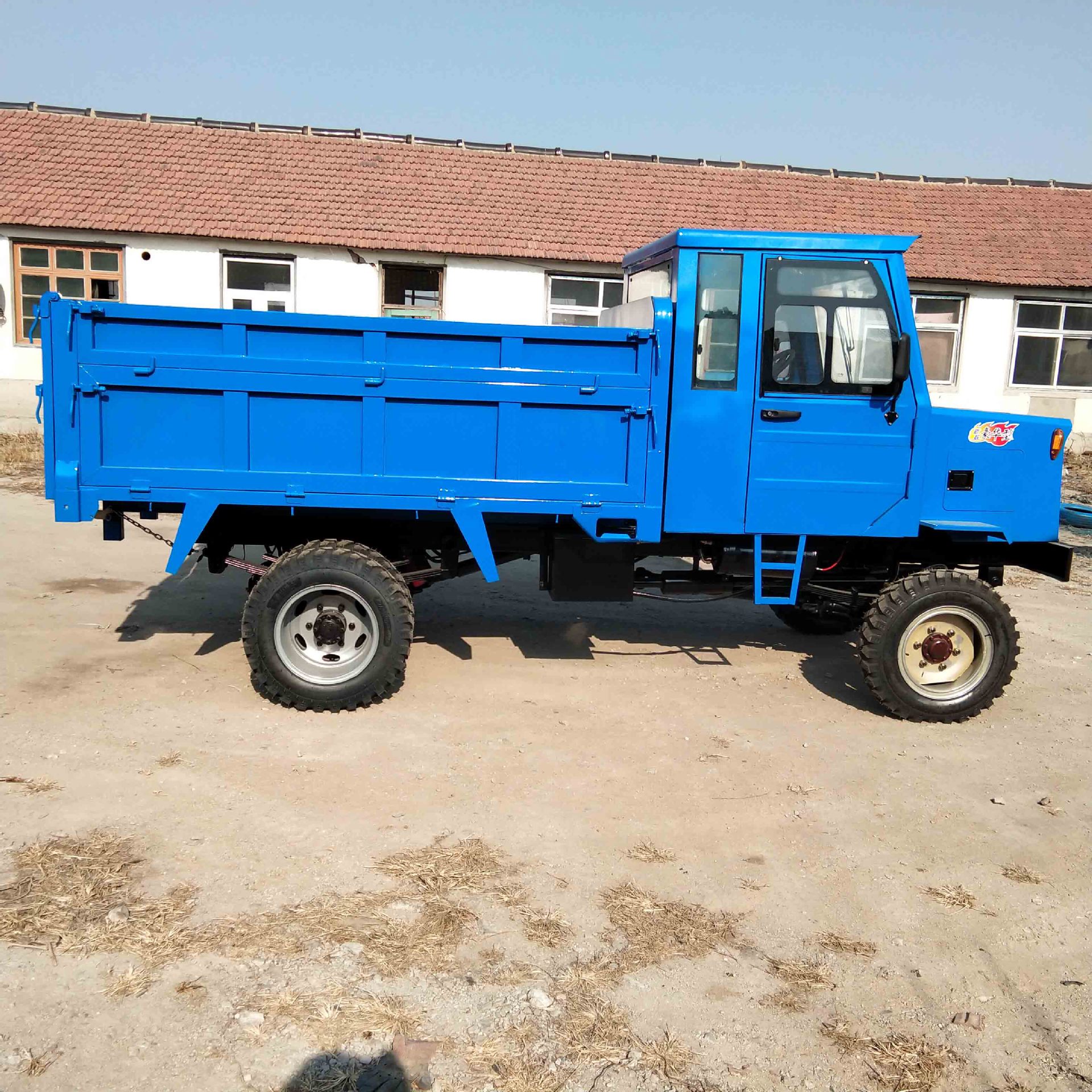 25马力工程拉土车 大载重四轮爬山虎 支持 规格型号