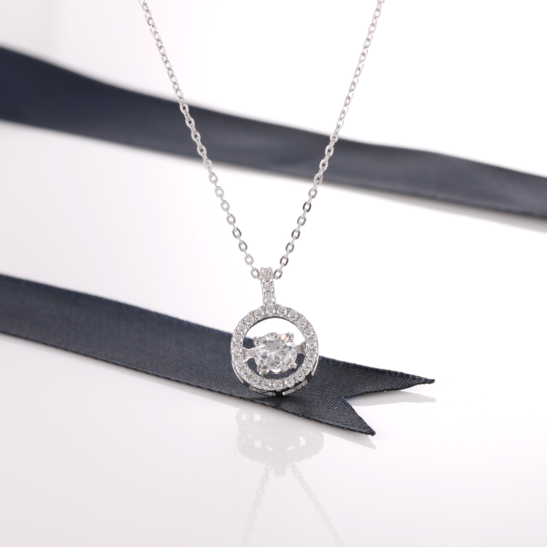 s925纯银跳动的心灵动项链女 百搭ins韩版四圆钻短款锁骨链饰品