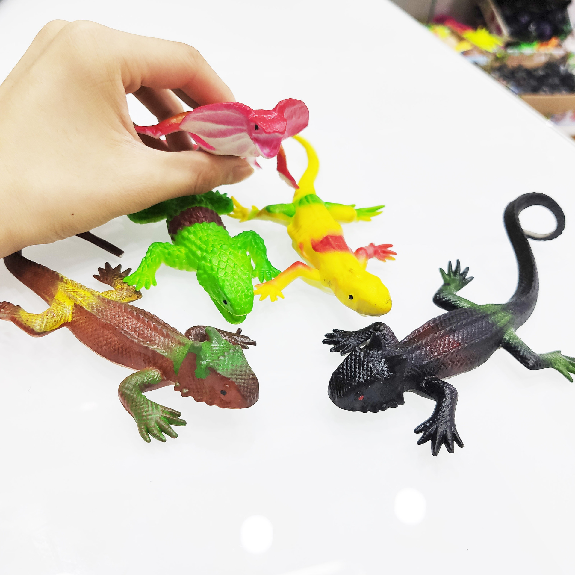 tpr仿真蜥蜴壁虎动物模型整蛊仿真动物壁虎捏捏乐厂家直销