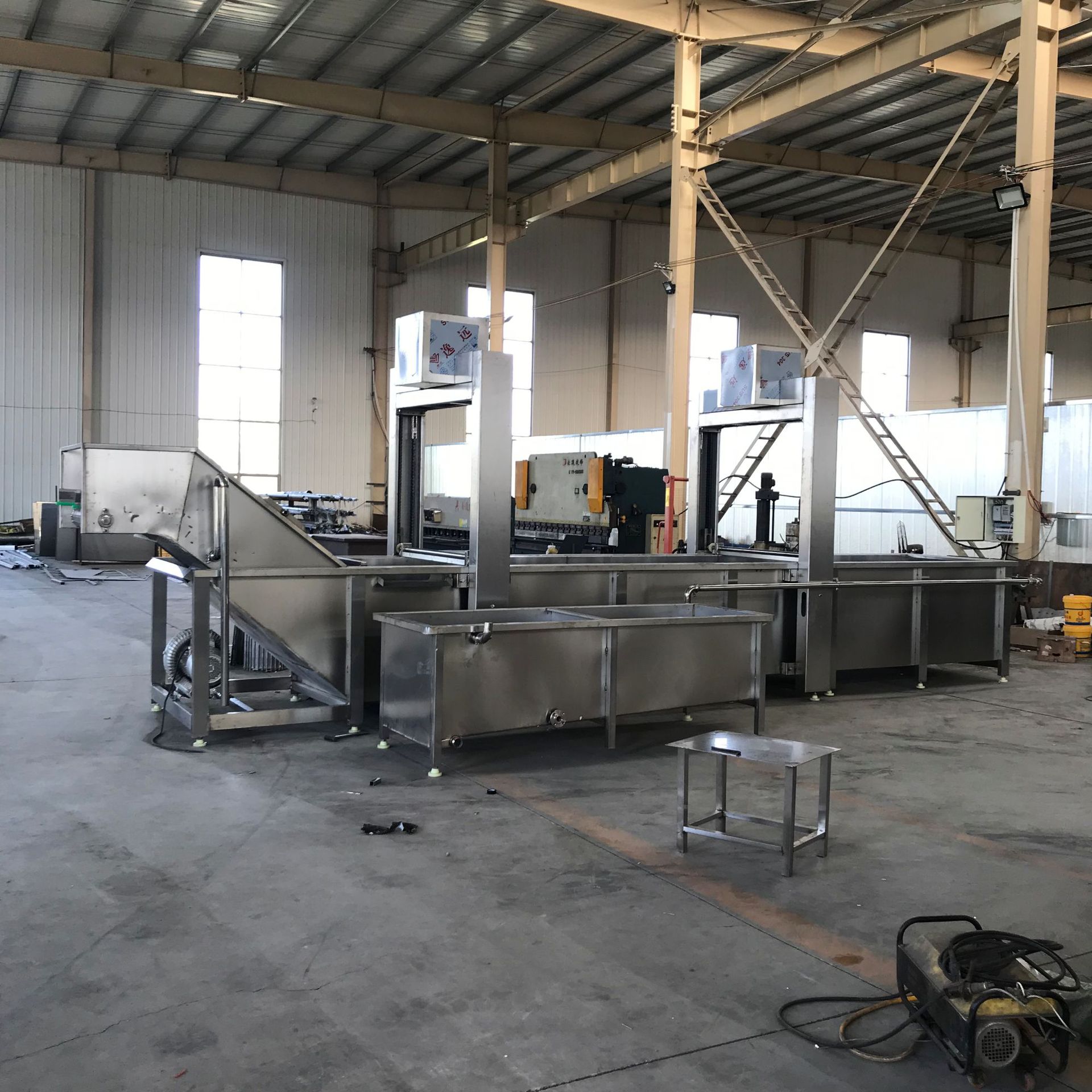 水产品解冻机大型冻鱼冻虾鸡爪鸡翅解冻线