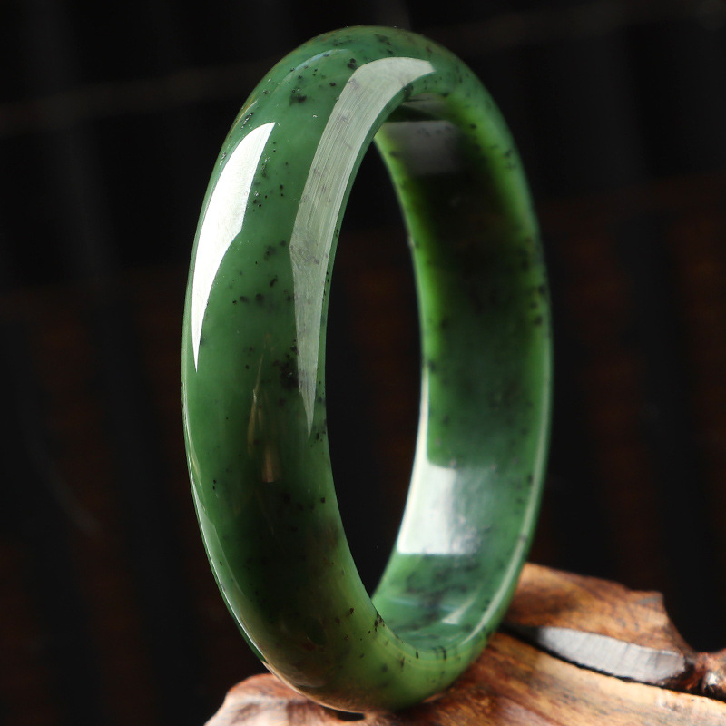 玉石新疆和田碧玉带黑点老料手镯 女款浓郁菠菜绿饰品 生日礼物款