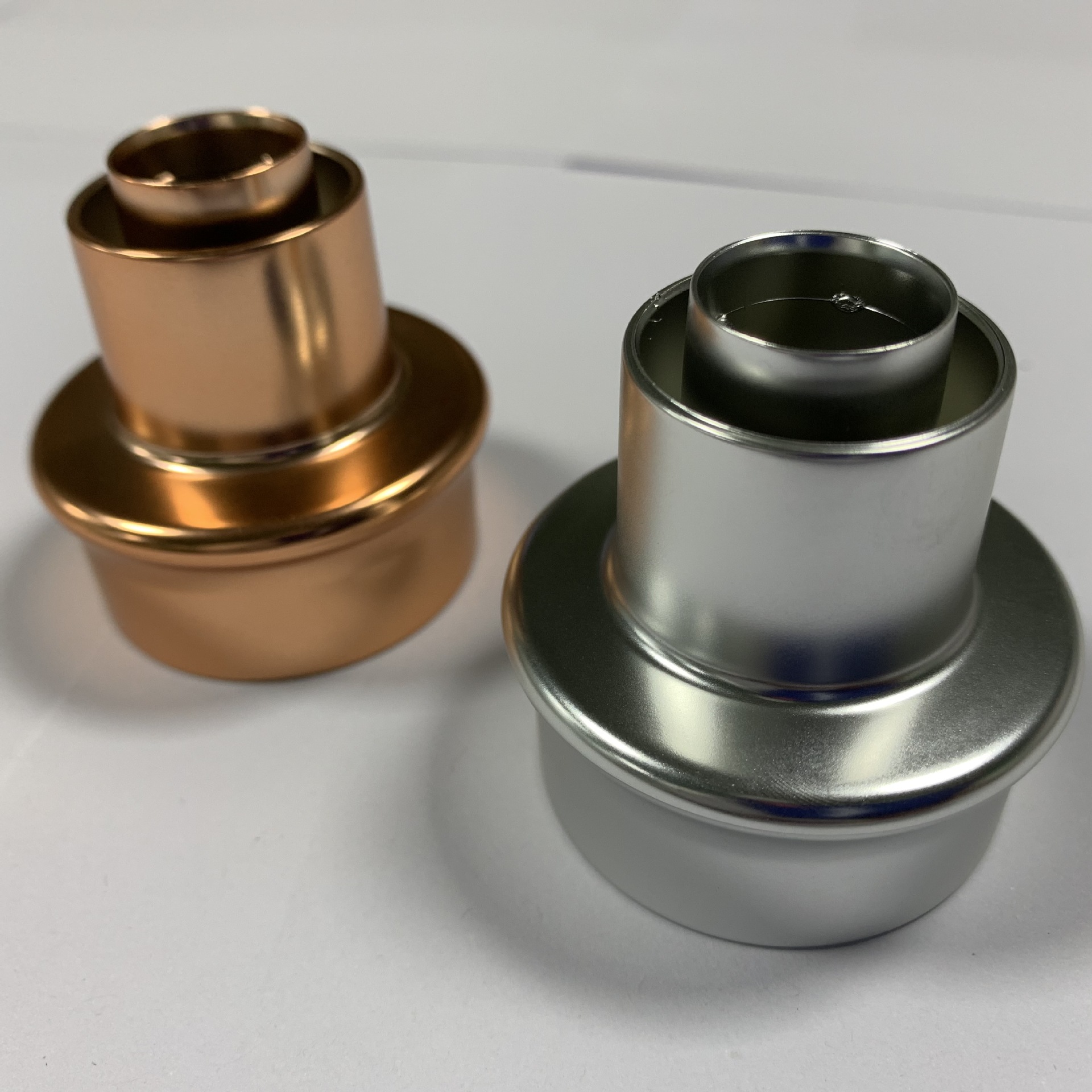 江苏塑胶电镀厂日用品液体容器abs料pc料pp料真空电镀水电镀工厂