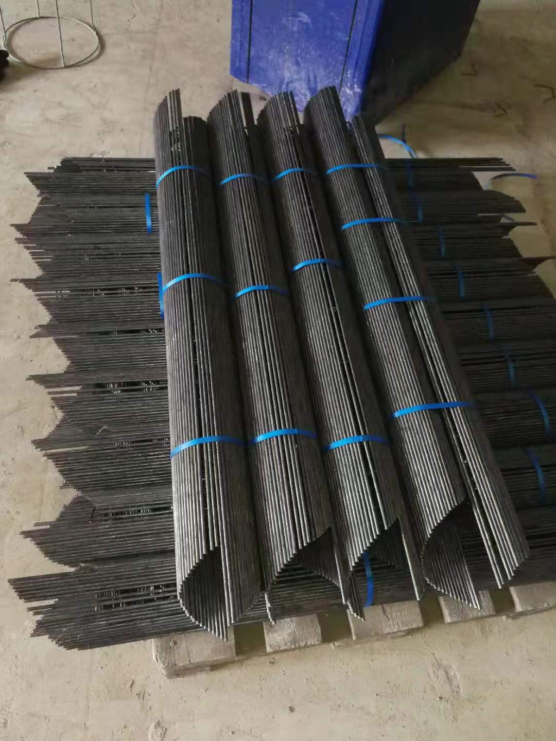 楼梯护角筋 建筑工地用楼梯踏步护角筋 铁马凳