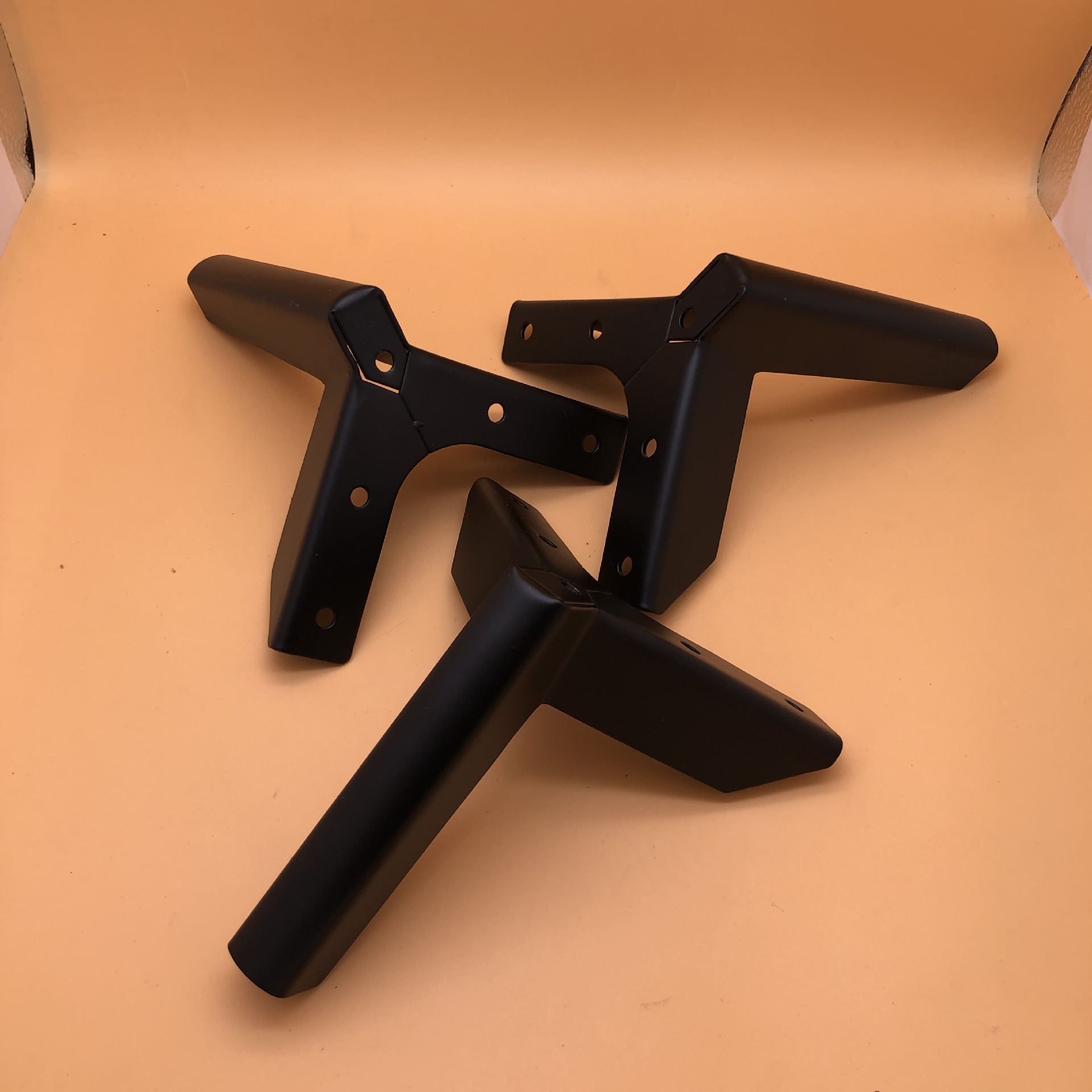 厂家供给沙发脚飞机脚 铁柜脚沙发家具脚轻奢款 家具五金配件