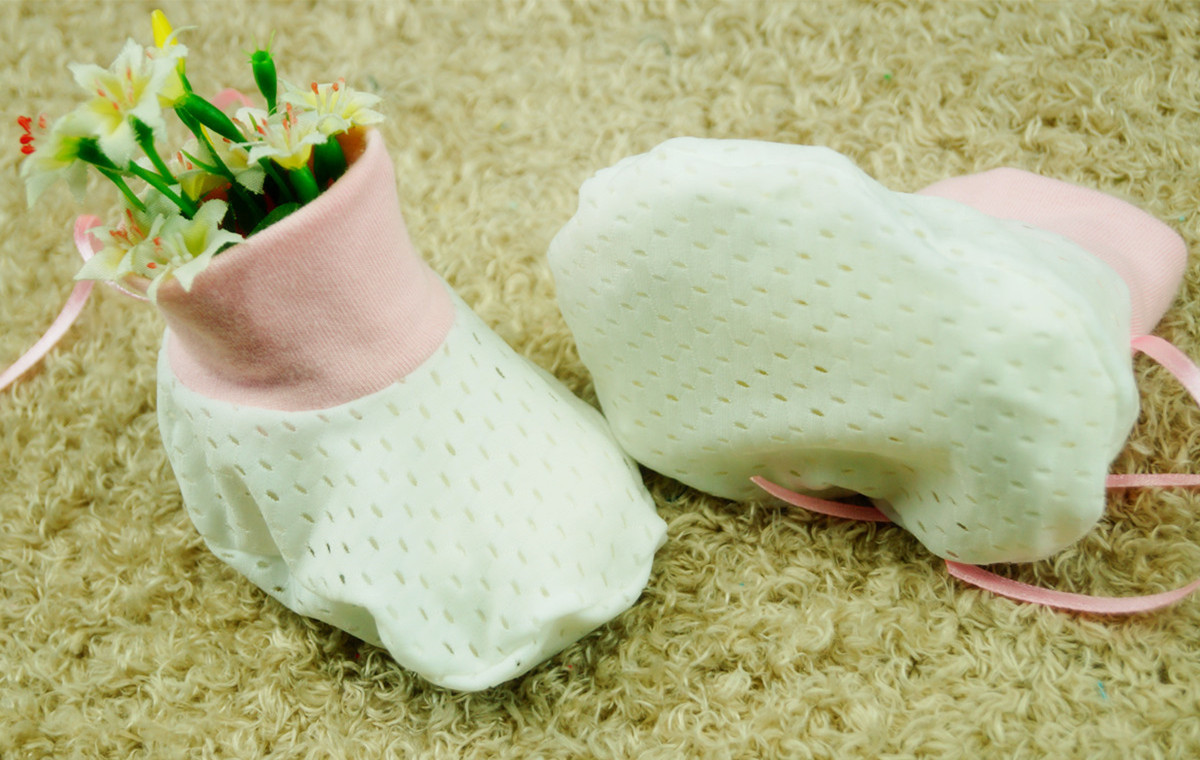 薄款防抓脸冰丝小手套 超弹透气冰丝脚套 防感冒学步脚套