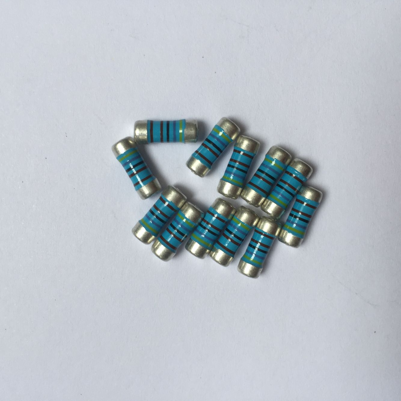 savol厂家直销0411晶圆电阻0411色环圆柱电阻