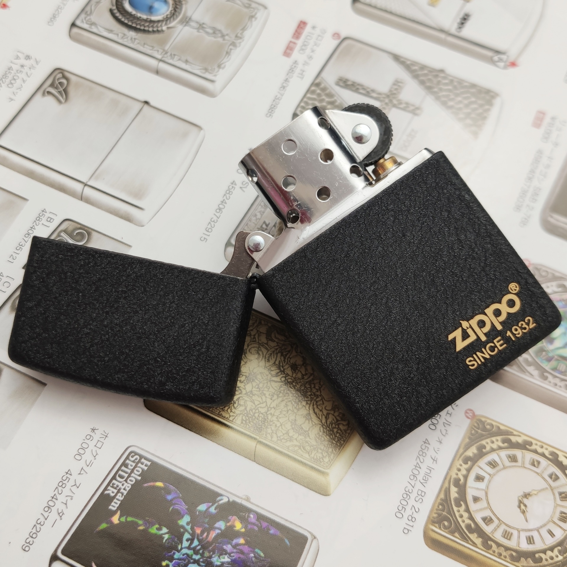 zippo 之宝 打火机 黑裂漆 236 雕刻 1932 标志