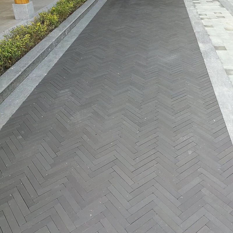 铺地青砖条仿古人形地砖庭院铺地砖 张家口青砖铺地 85半砖青条砖