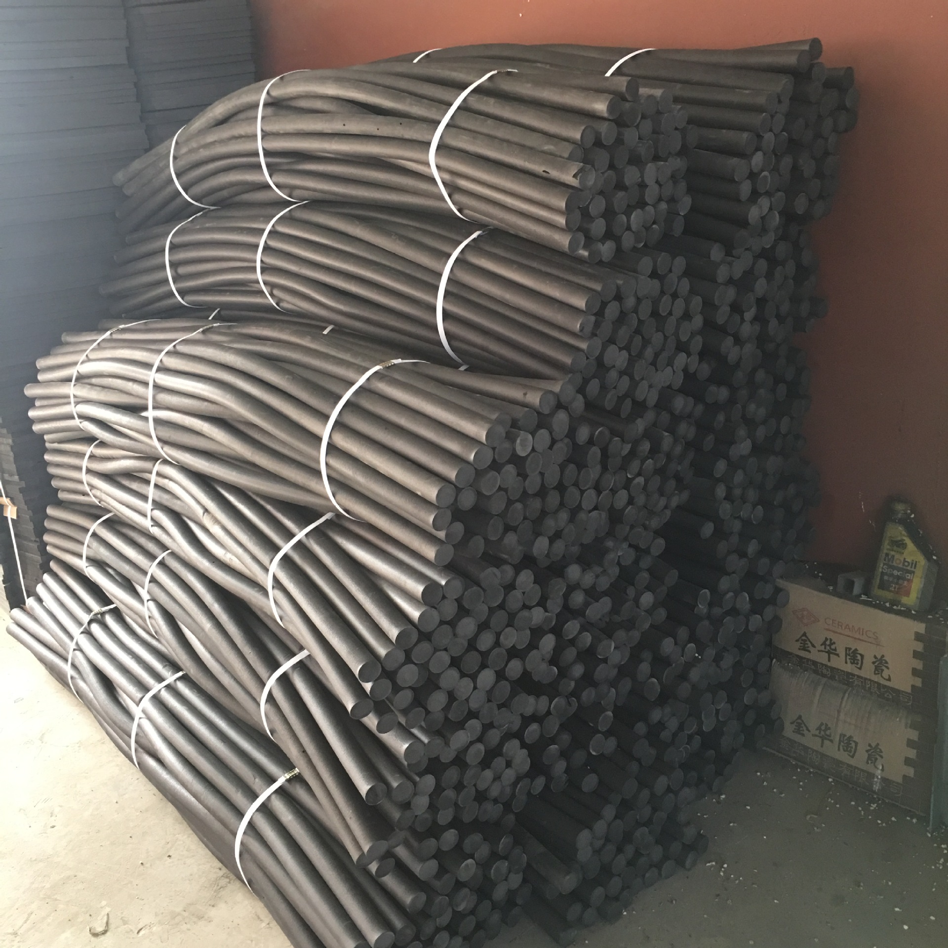 厂家供应各种型号聚乙烯闭孔泡沫棒实心 高压pe泡沫板填缝板定 制