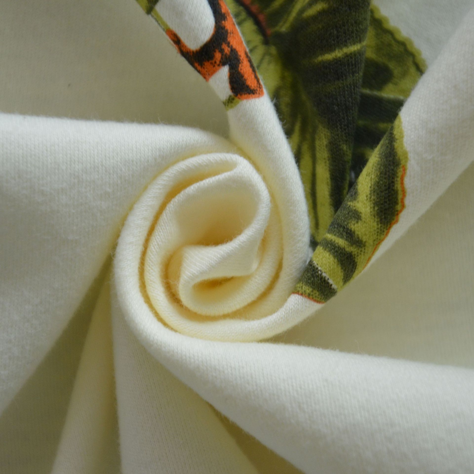 40s牛奶纤维针织面料 精梳纬编印花针织布 新型纤维服装面料