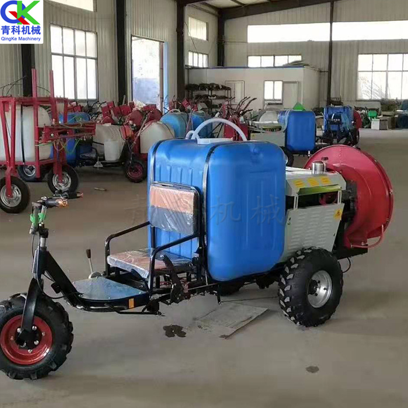 电动三轮打药车 座驾式自走打药机 果园杀虫电动喷雾撒药机