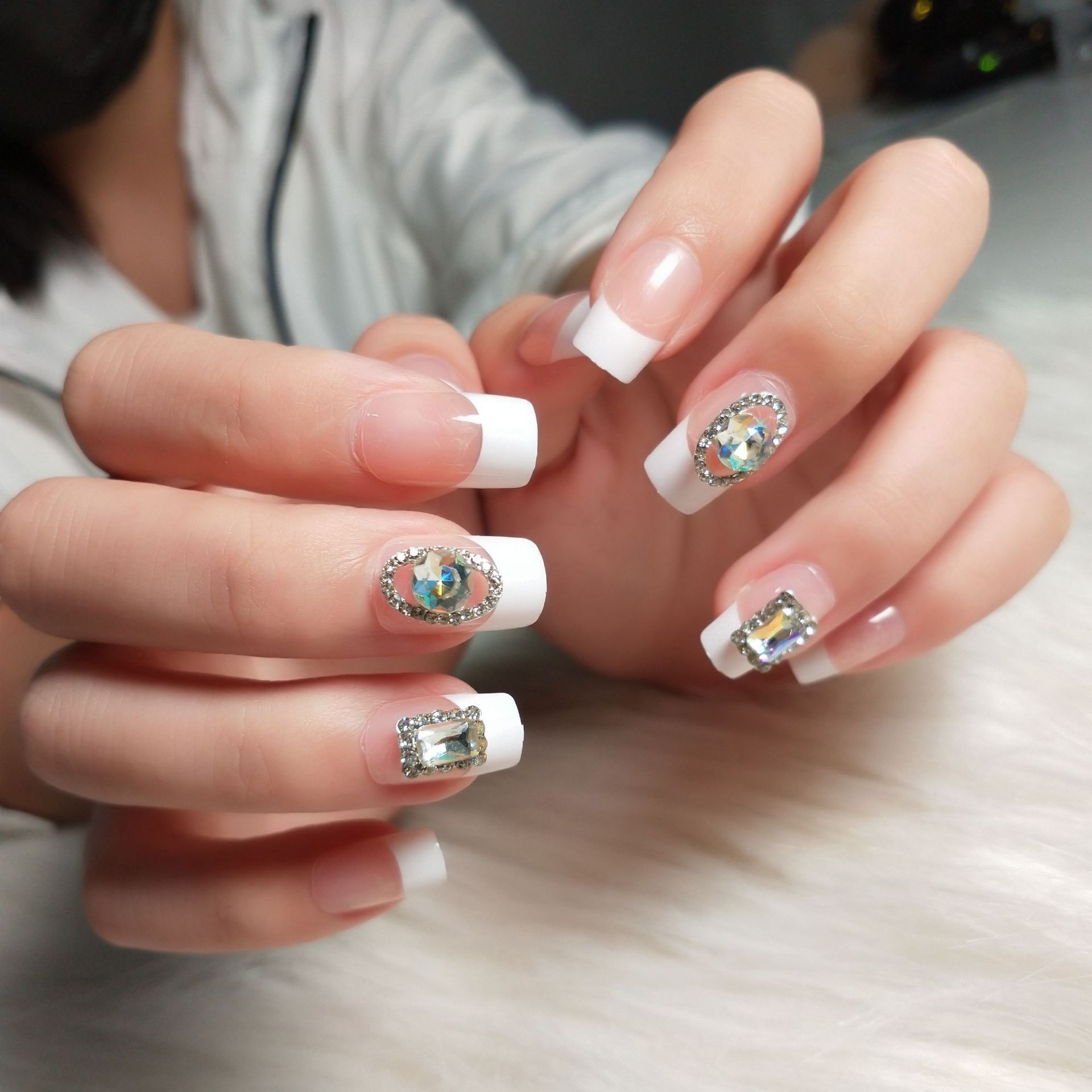 畅销爆款装饰美甲成品简约日常可穿戴假指甲贴片工厂批发24片装