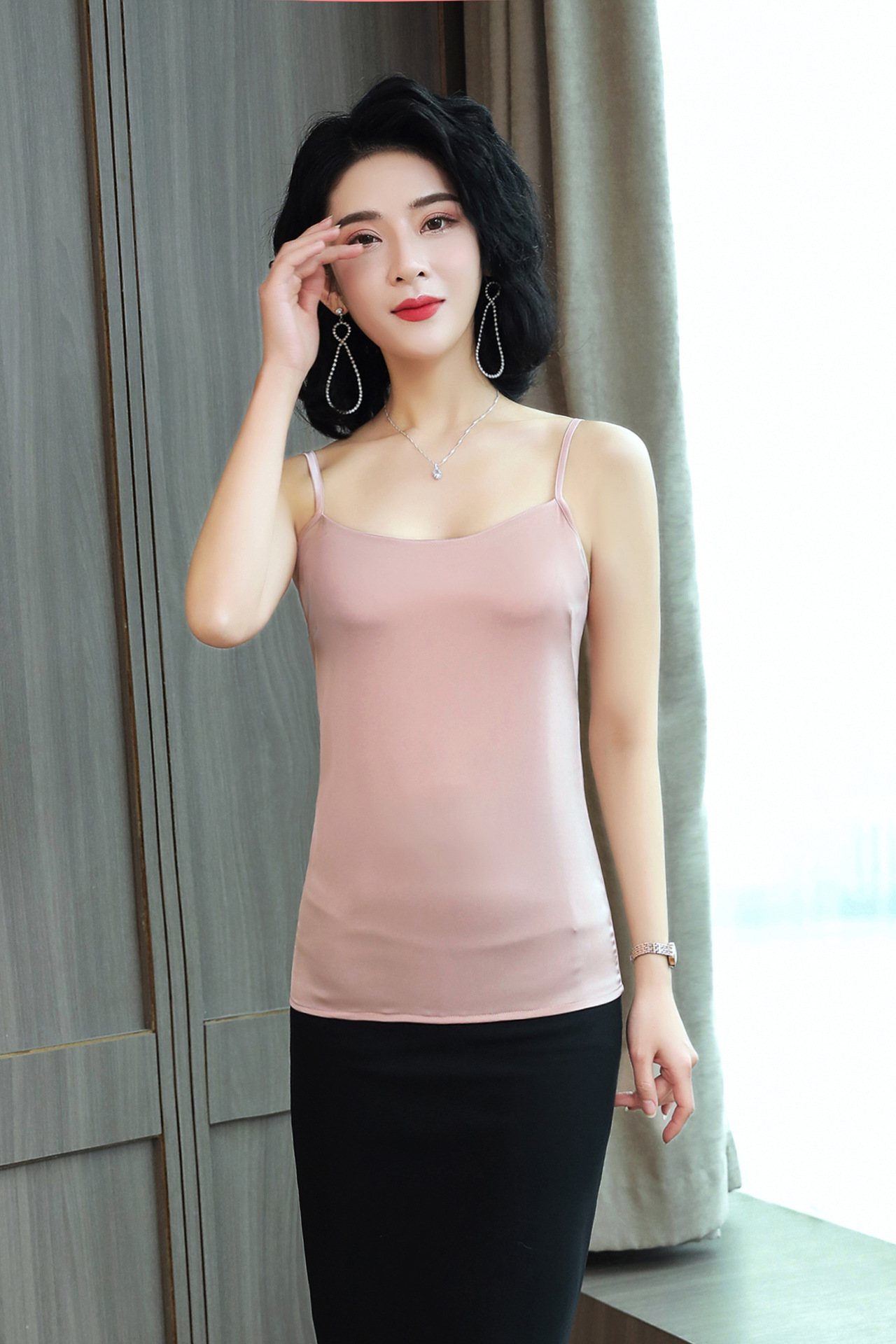 时尚性感纯色弹力女士吊带背心女2022年夏修身显瘦内搭女式吊带衫