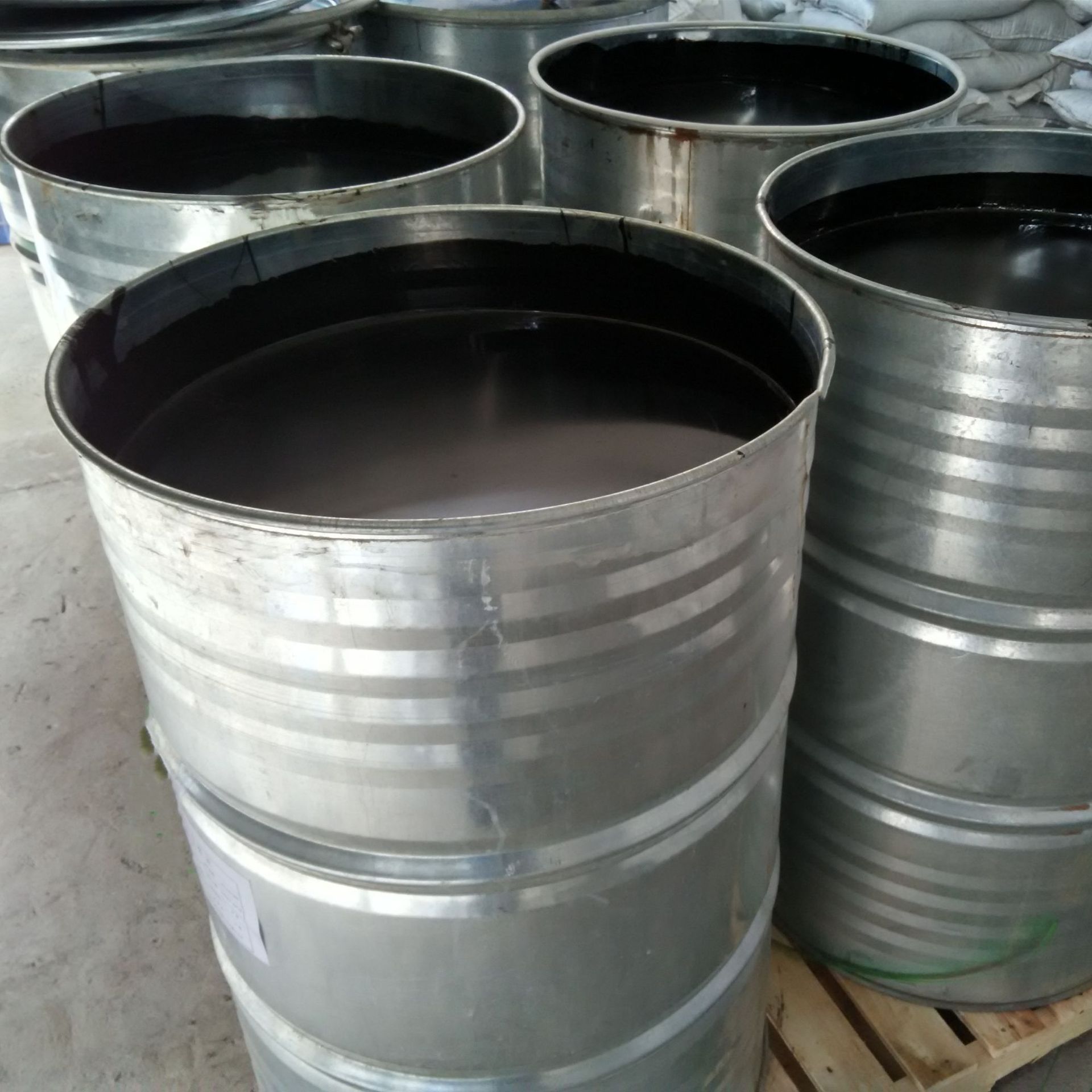 石油沥青70#90#10#sbs改性乳化沥青出口