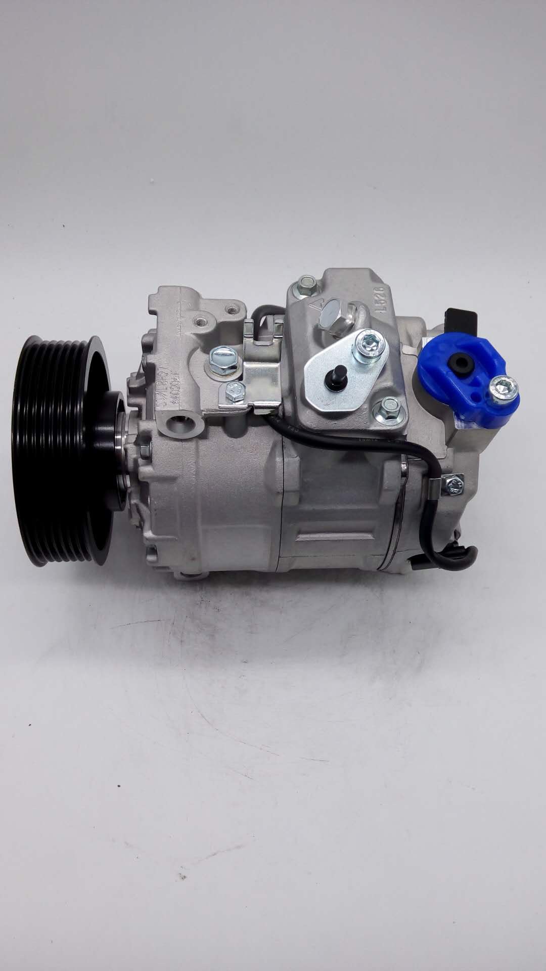 原厂出口 适用于奥迪q7压缩机q7冷气泵空调泵压缩泵 汽车空调配件