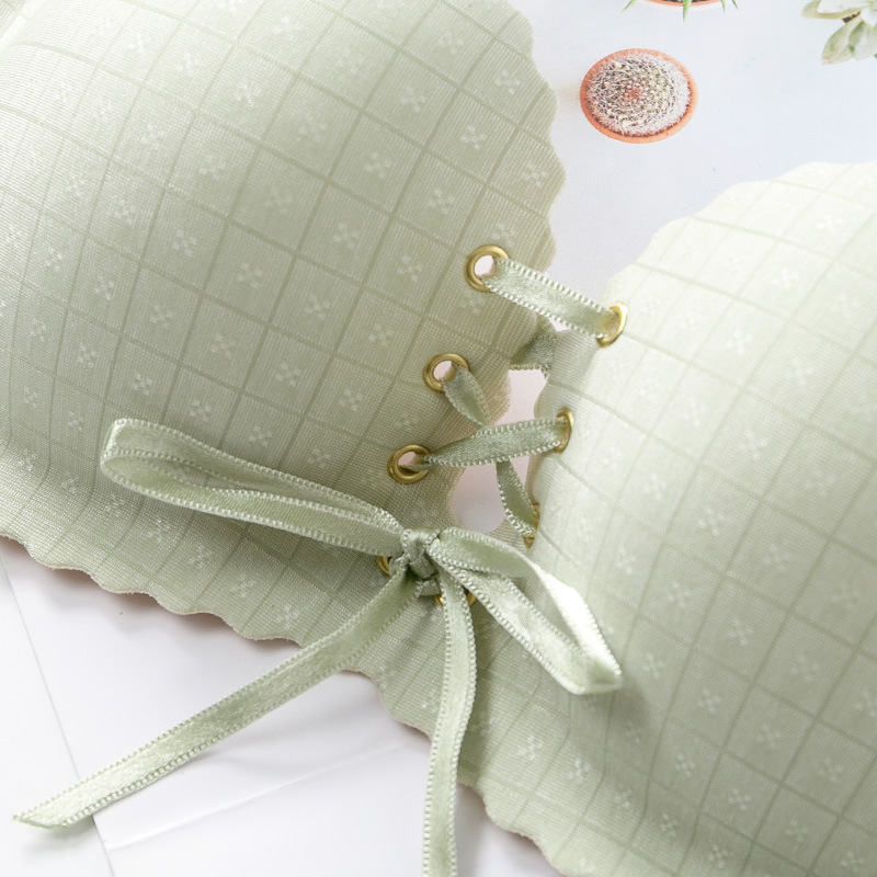 少女无钢圈隐形文胸 一片式无痕防滑绑带内衣聚拢小胸无痕文胸bra