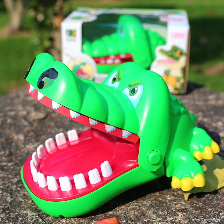 新奇特鳄鱼拔牙桌面按压游戏亲子互动整人整蛊聚会咬手指搞怪玩具