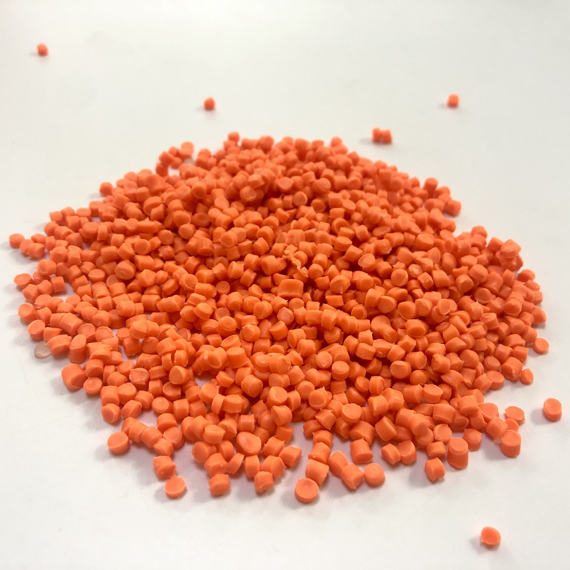 厂家直供 标准级 阻燃 耐高温 125度 线缆pvc粒料