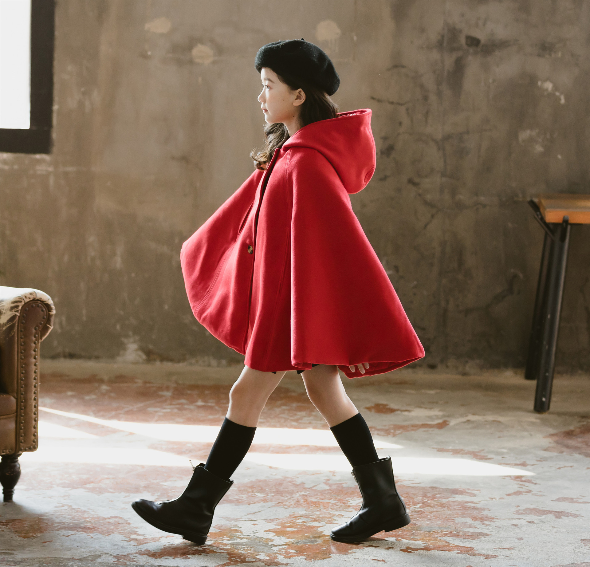 2019韩版女童斗篷冬款加厚公主披风外套中大童新款红色连帽风衣