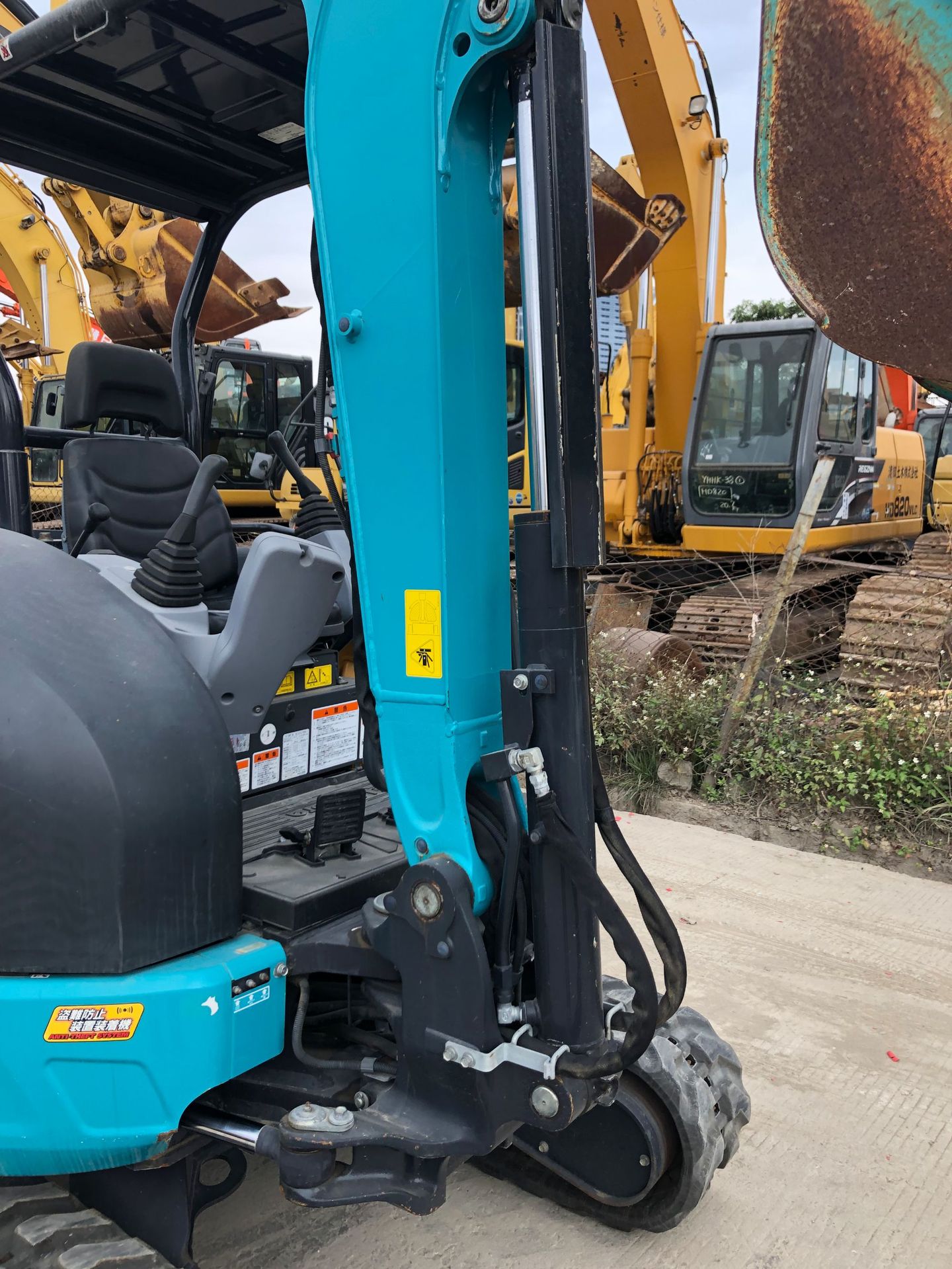 新款久保田30-6履带式上水挖掘机香港报关二手久保田准新微型挖机