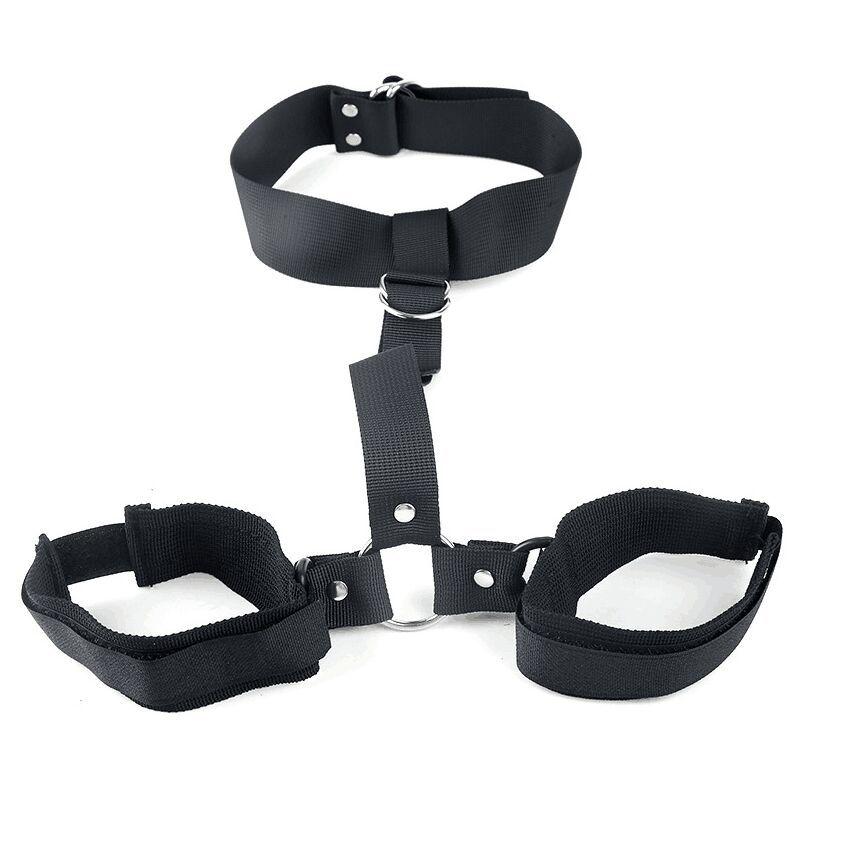 脖套总长45cm可调,收缩带总长50cm可调,手腕24cm可调节.