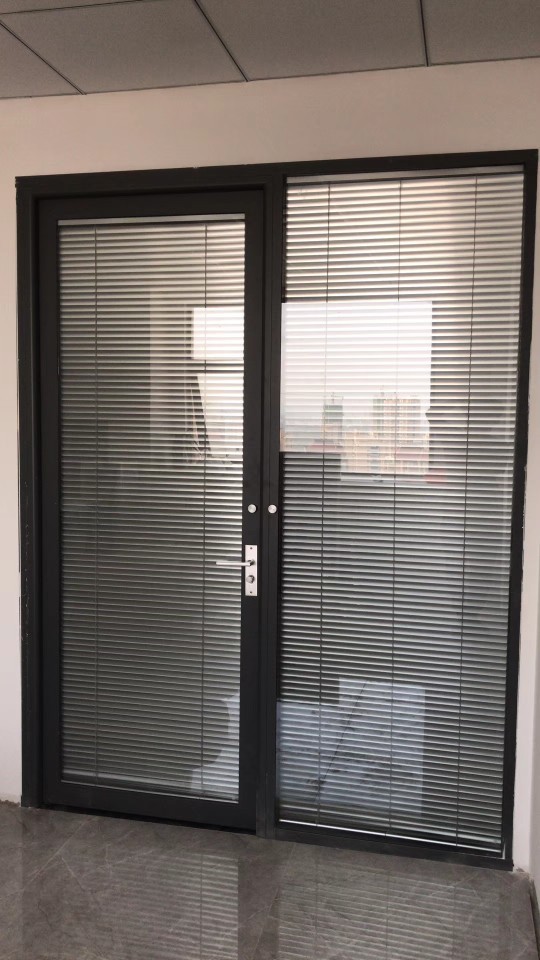 常州办公隔断型材厂双玻钢化玻璃加百叶隔断型材批发