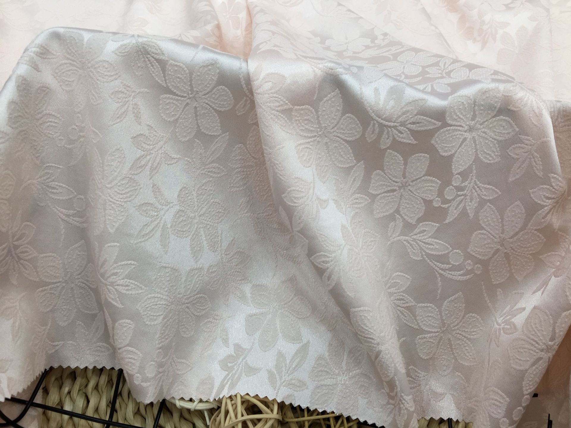 暗纹提花梭织树叶小花女装童装连衣裙布料秋季新款汉服面料现货