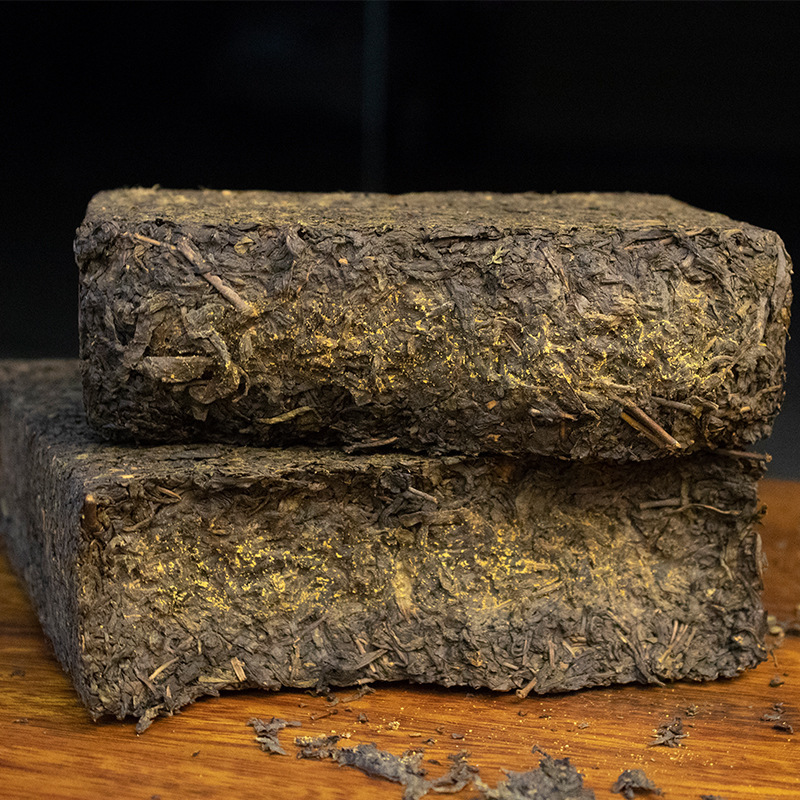 湖南安化黑茶20171000g金花茯茶天尖手筑茯砖茶老黑茶