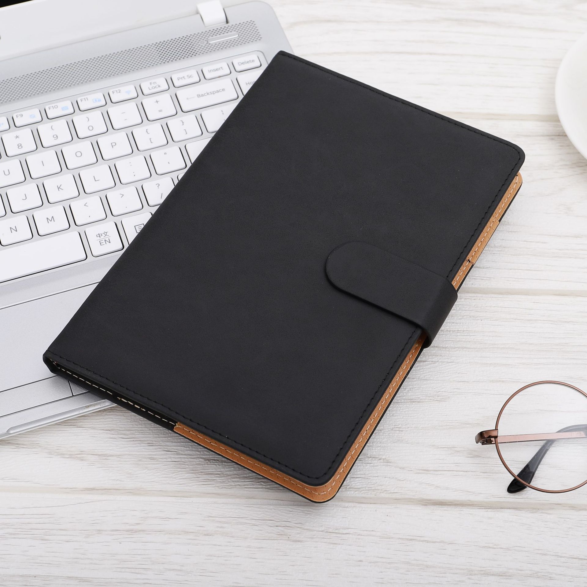 商务笔记本定制a5创意本子日记本加厚皮面平装记事本带扣定制logo