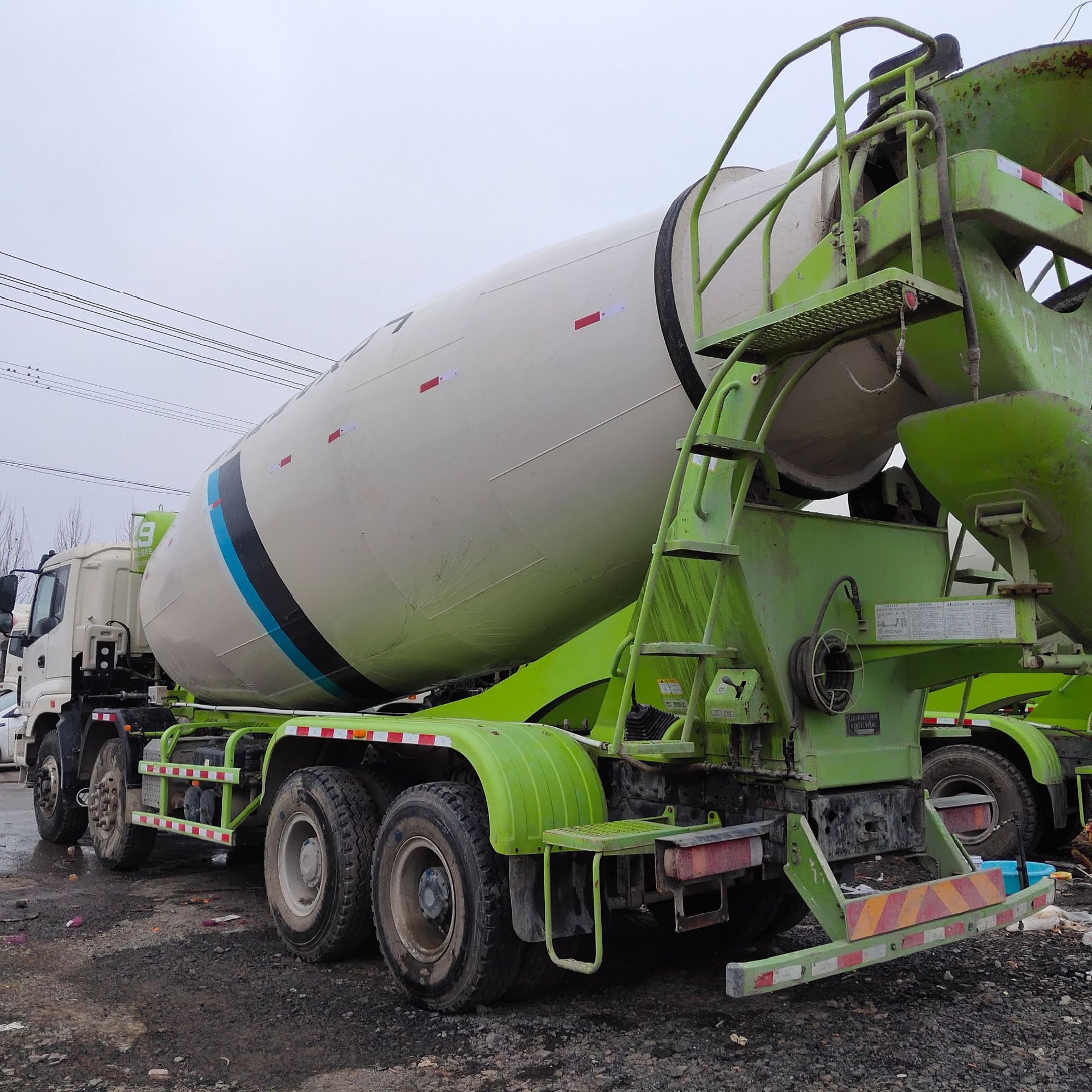 黑龙江 二手欧曼水泥罐车 混凝土搅拌运输罐 砼搅拌车 2手