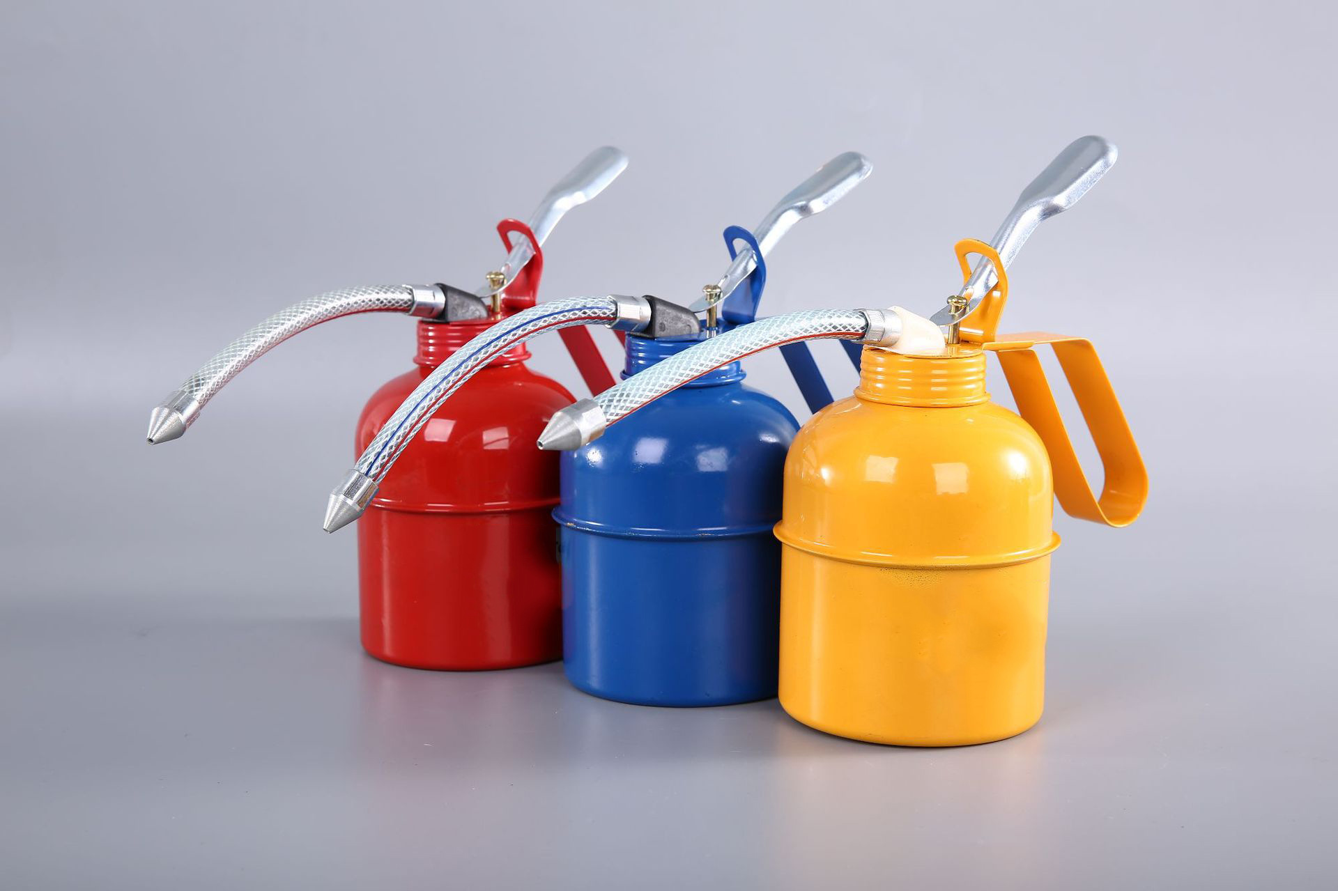 【华宝】永康厂家直销美式按压式长嘴铁质手动软管高压机油壶批发