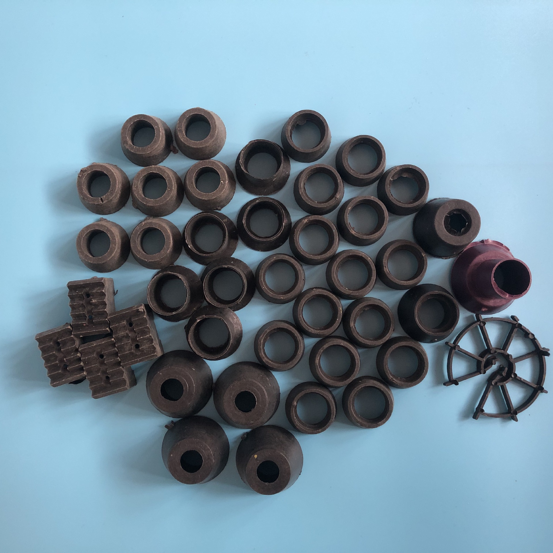 建筑支撑钢筋定位卡圆形梅花支架保护层25钢筋支架塑料墙柱卡