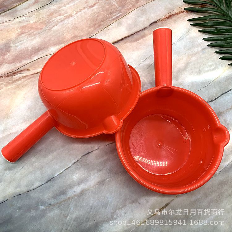 Household Red Bailer Bailer Large Long Handle Solid Color Plastic Water Ladle Bailer Bailer Kitchen Supplies Two Yuan Store Hot Sale