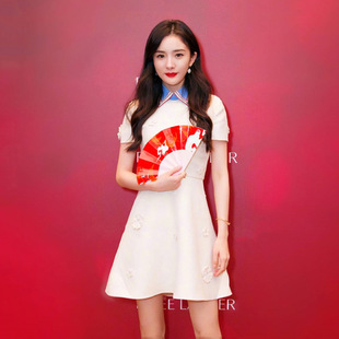 杨幂明星同款 2019春夏新款 山茶花立体刺绣娃娃领高腰a字连衣裙