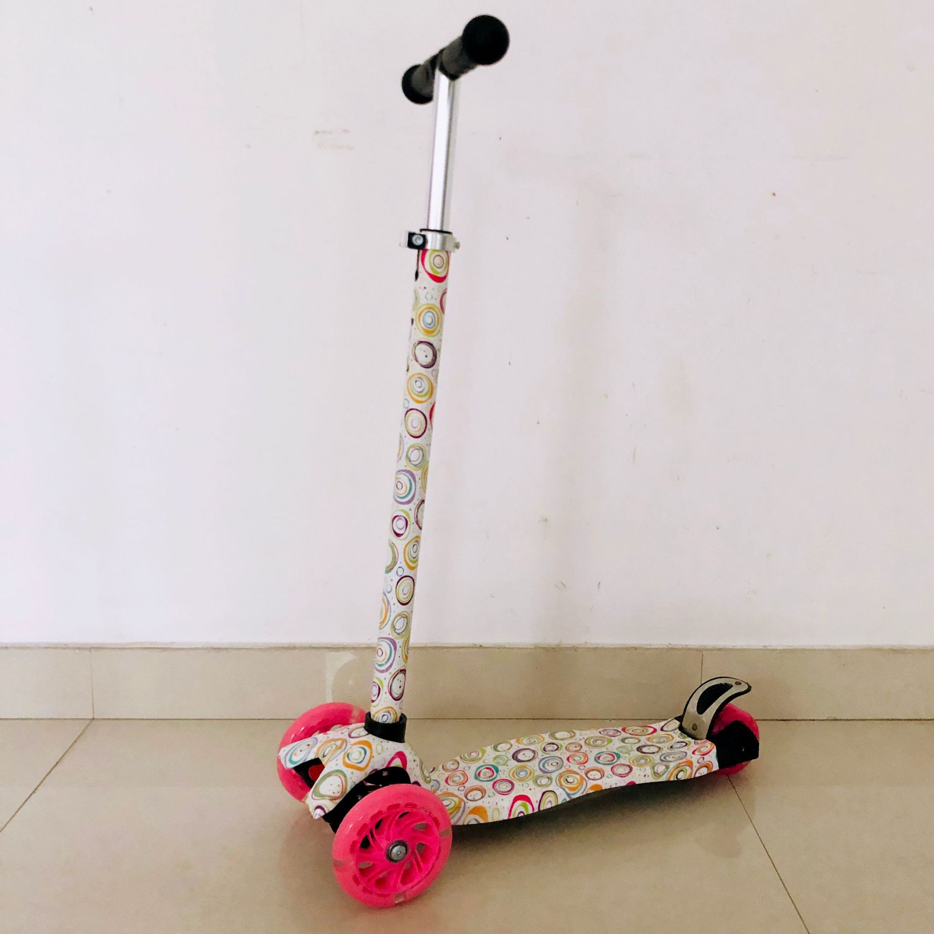 scooter四轮款儿童滑板车涂鸦三轮四轮儿童滑板车闪光小米车高车