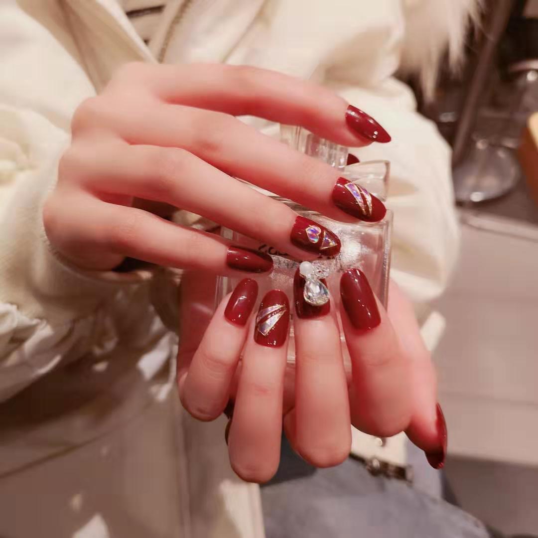 美甲贴片假指甲成品网红爆款酒红链条穿戴美甲可拆卸ins假指甲片