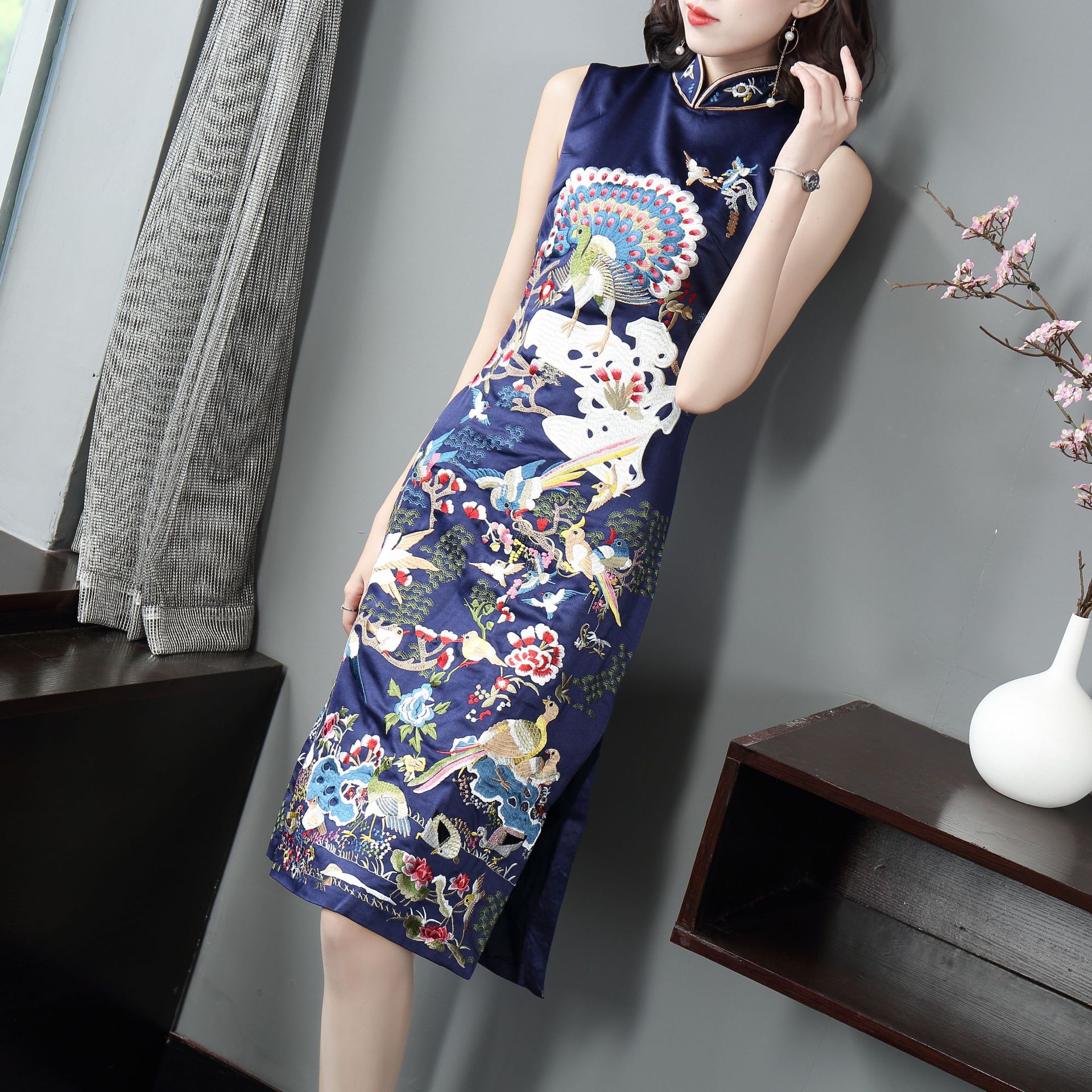 商品描述服装风格民族适用年龄段成人风格类型国风复古适合年龄30-34