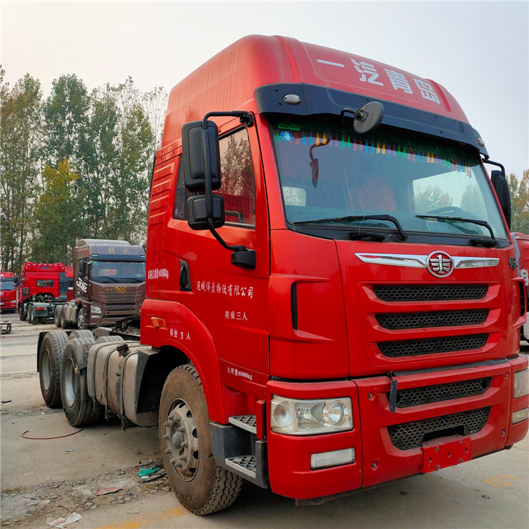 出售二手牵引半挂车头 二手货车出口报价 howo380牵引车