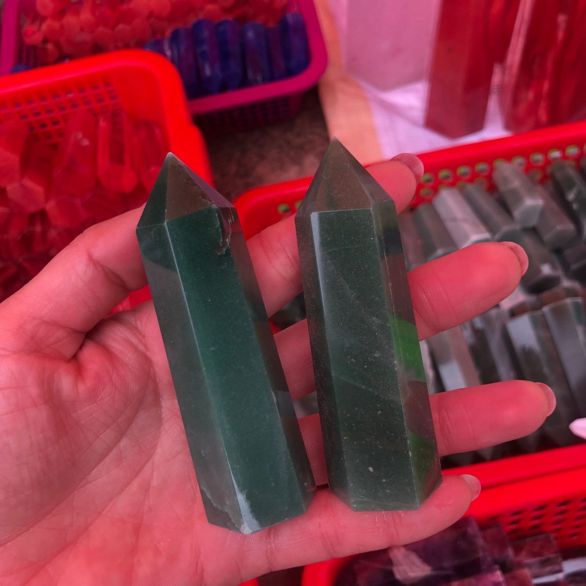 天然东陵玉水晶原石打磨六棱柱单尖水晶柱原石摆件特价产地直销