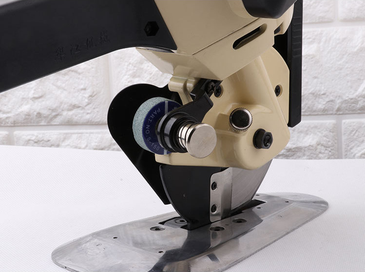 乐江yj110电动手提圆刀 服装电剪刀 裁剪机 裁布机 切布机电圆刀