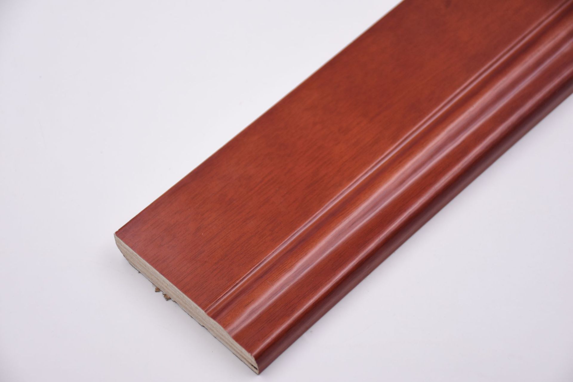 实木复合踢脚线 多层杉木工装地脚线 木纹瓷砖橱柜处理角线