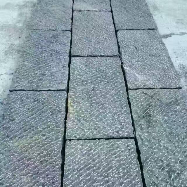 厂家供应蘑菇面青石板 尺寸定制 青石板台阶石