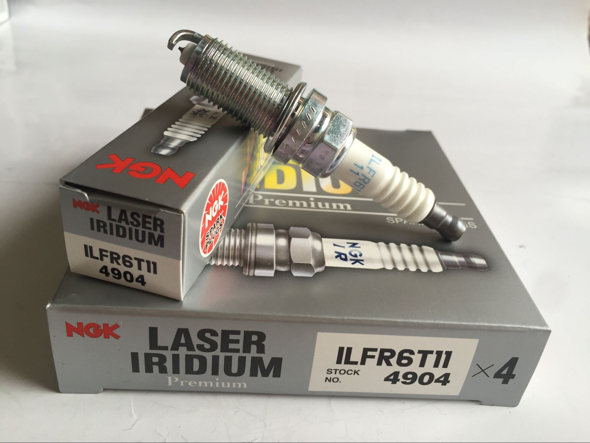 ngk4904铱铂金火花塞ilfr6t11锐志2.5l 3.0l皇冠 雷克萨斯 普拉多