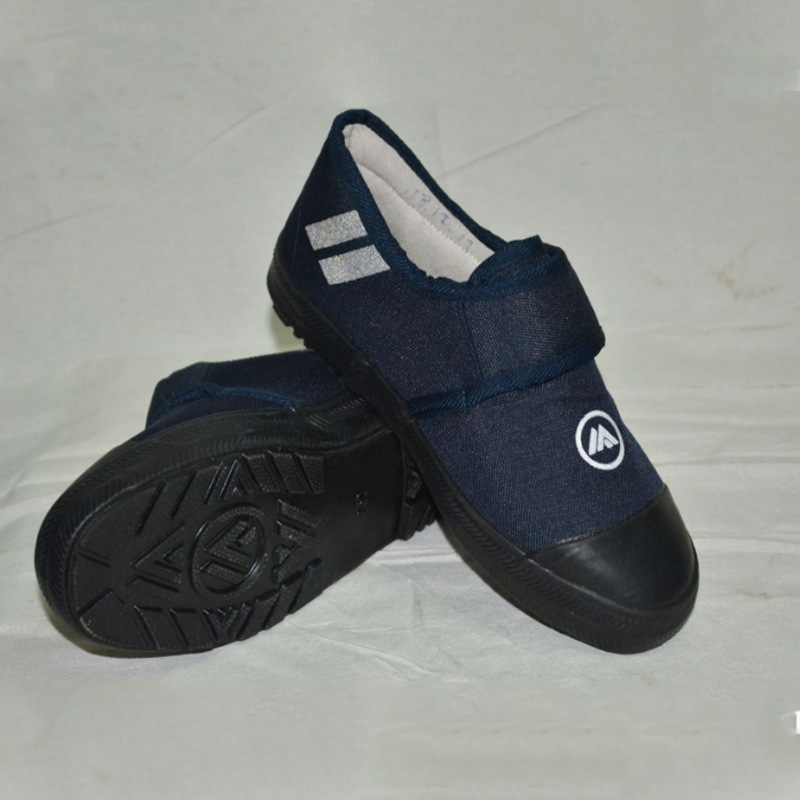 监狱鞋单鞋带袢厂家批发低帮球鞋松紧囚反光标志防滑耐磨囚鞋